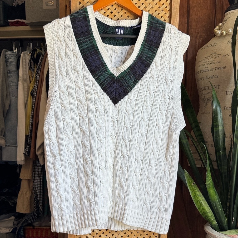 GAP Vintage White and Green V-Neck Sweater Vest